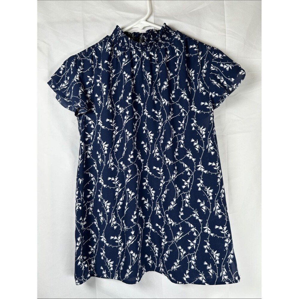 Halogen Floral Blouse Women’s XS Blue Flutter Sleeve Relaxed Fit
